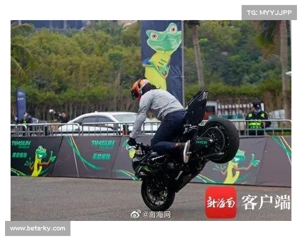 全国摩托车特技锦标赛震撼上演火焰穿越挑战 极限技艺点燃激情 全国摩托车特技锦标赛震撼上演火焰穿越挑战 极限技艺点燃激情